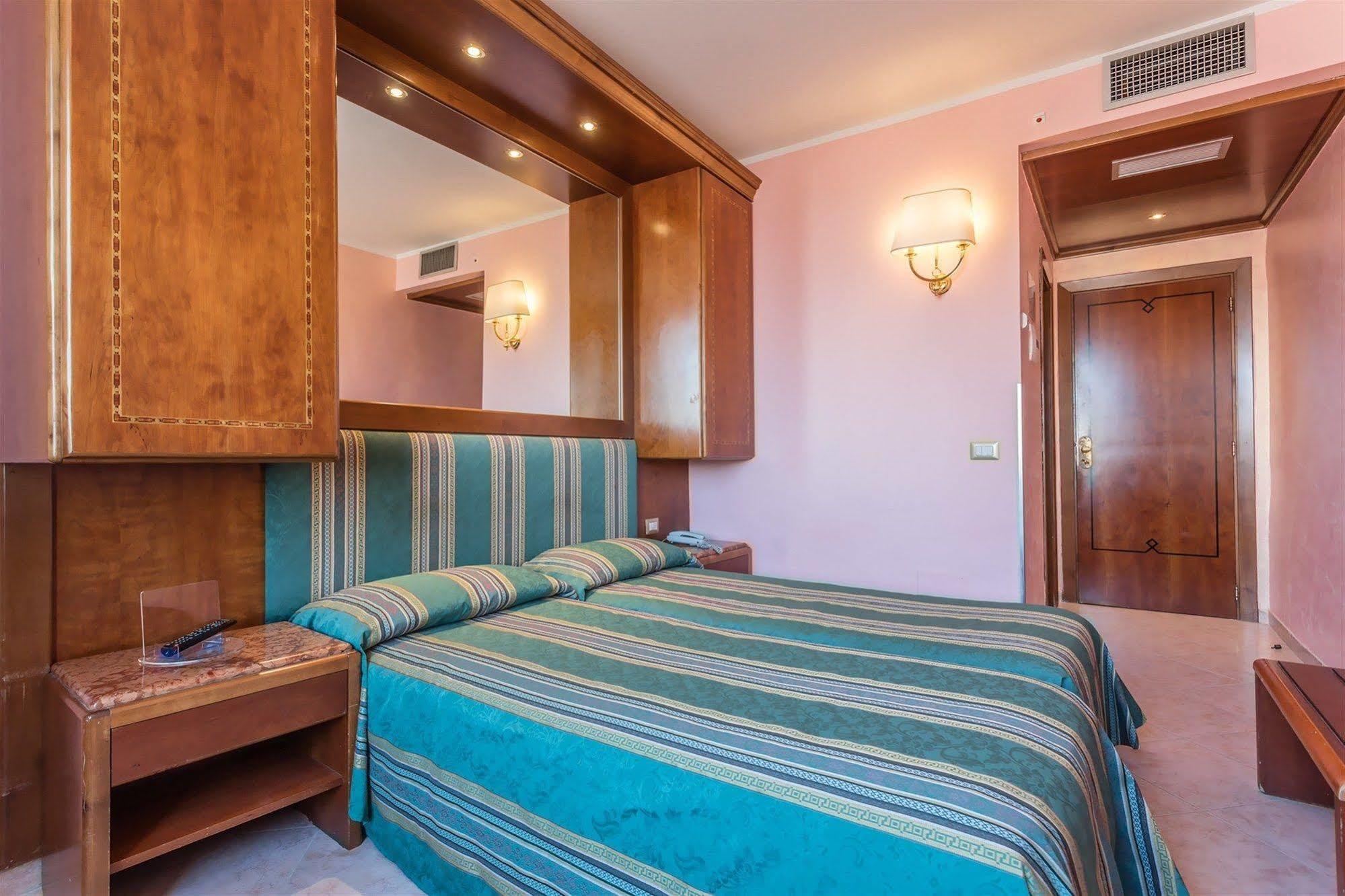 Raeli Hotel Siracusa Rzym Zewnętrze zdjęcie